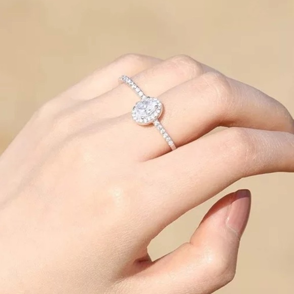 𝅺NEW 925 Silver 1.5 CT Oval Cut Halo Diamond Ring Set - Picture 7 of 9